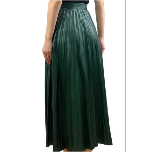 Zara Midi Skirt Womens XS Green High Rise Faux Leather Flare Pleated Minimalist - Picture 2 of 7